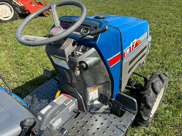 Iseki tm17 vierwielaangedreven minitractor met grondfrees - afbeelding 7 van  23