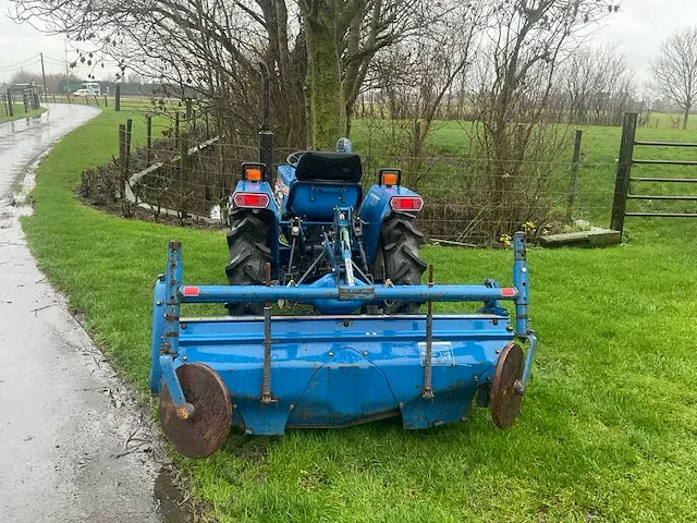Iseki tu 1700 minitractor - afbeelding 5 van  12