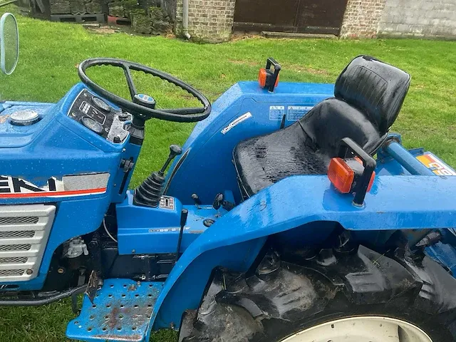 Iseki tu 1700 minitractor - afbeelding 12 van  12