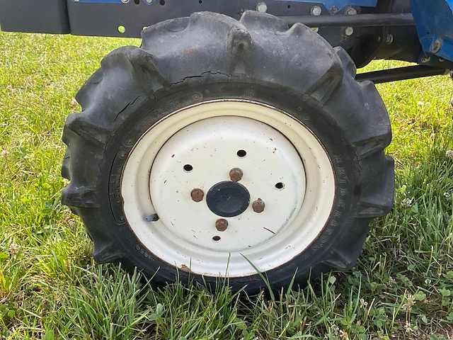 Iseki tu1400 minitractor met grondfrees - afbeelding 2 van  23