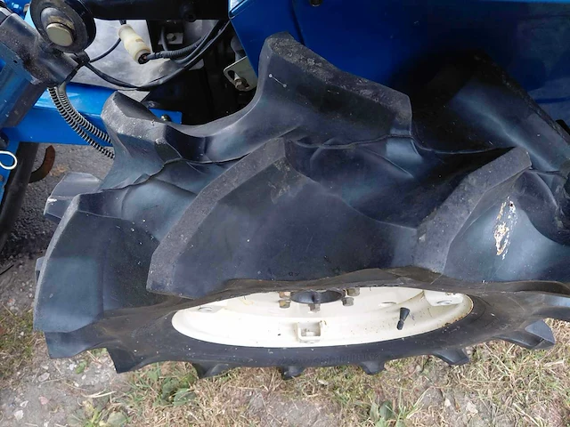 Iseki tu145 d vierwielaangedreven minitractor met grondfrees - afbeelding 2 van  17