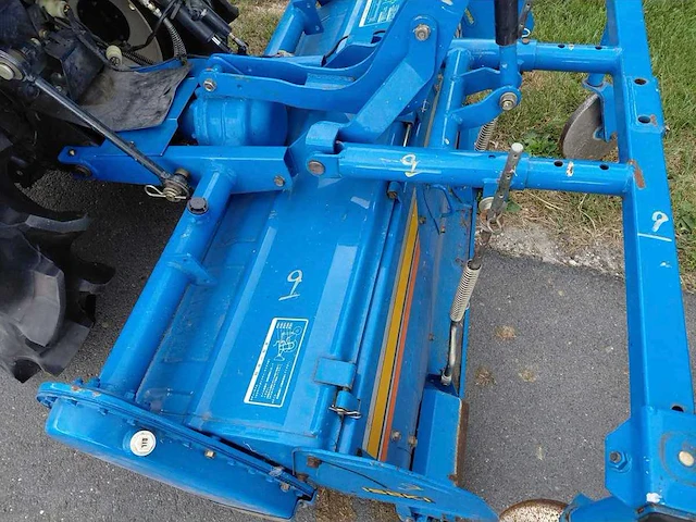 Iseki tu145 d vierwielaangedreven minitractor met grondfrees - afbeelding 6 van  17