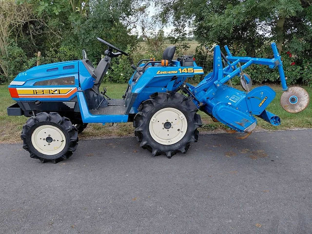 Iseki tu145 d vierwielaangedreven minitractor met grondfrees - afbeelding 1 van  17