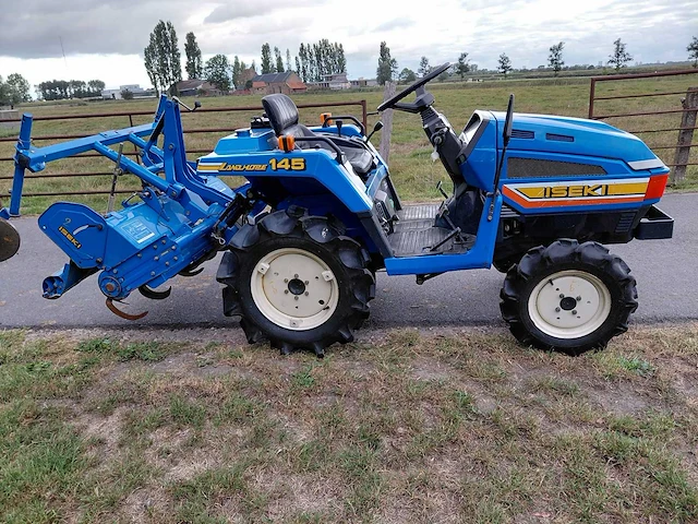 Iseki tu145 d vierwielaangedreven minitractor met grondfrees - afbeelding 11 van  17