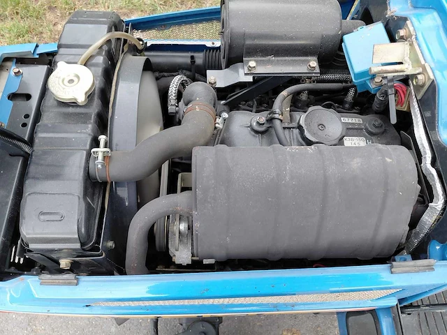 Iseki tu145 d vierwielaangedreven minitractor met grondfrees - afbeelding 17 van  17