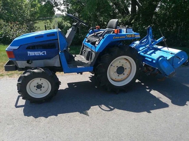 Iseki tu165f vierwielaangedreven minitractor met grondfrees - afbeelding 1 van  15