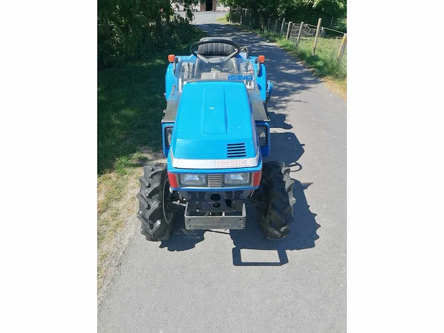 Iseki tu165f vierwielaangedreven minitractor met grondfrees - afbeelding 8 van  15
