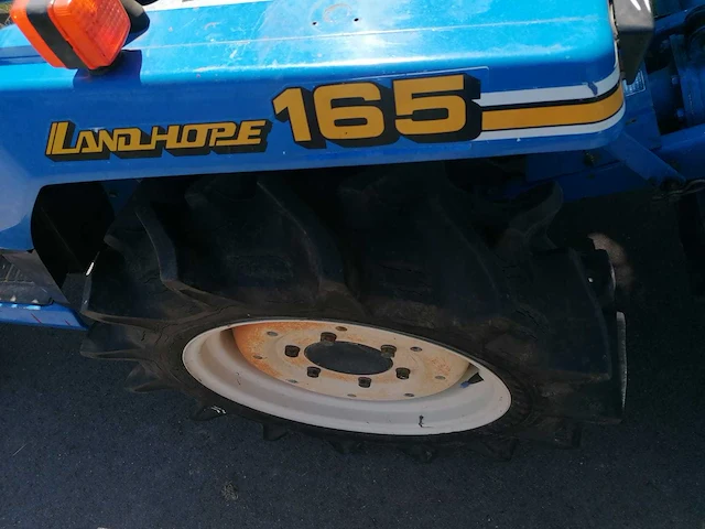 Iseki tu165f vierwielaangedreven minitractor met grondfrees - afbeelding 15 van  15