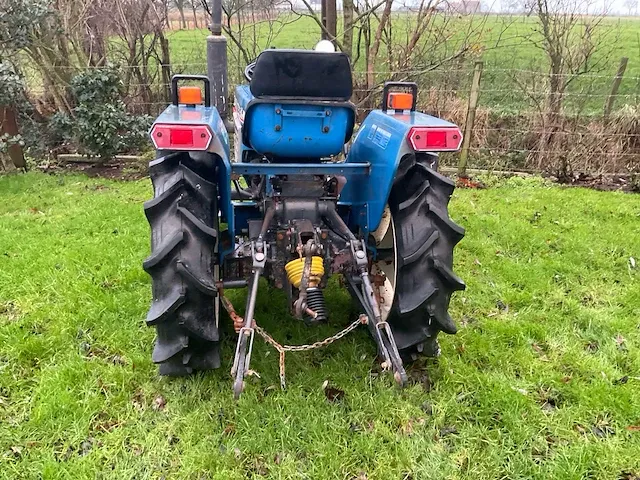 Iseki tu1700 minitractor - afbeelding 7 van  10