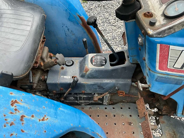 Iseki tu1700 minitractor - afbeelding 3 van  23
