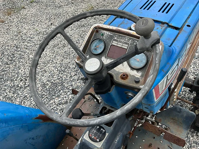 Iseki tu1700 minitractor - afbeelding 6 van  23