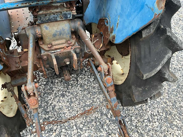 Iseki tu1700 minitractor - afbeelding 10 van  23