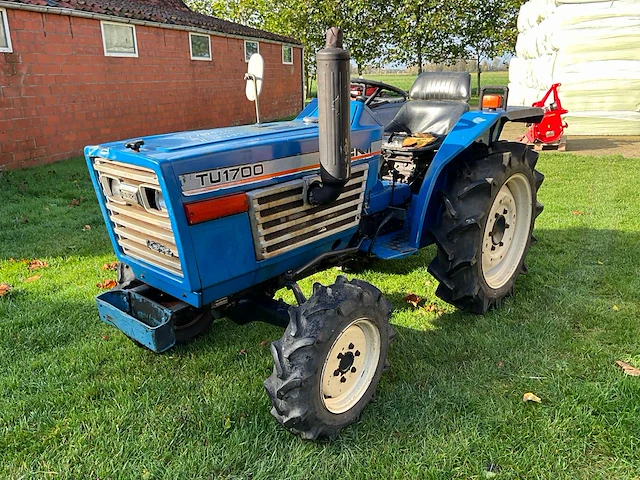 Iseki tu1700 vierwielaangedreven minitractor - afbeelding 1 van  18