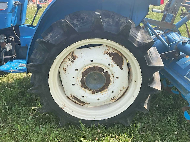 Iseki tu1900 vierwielaangedreven minitractor met grondfrees - afbeelding 4 van  23