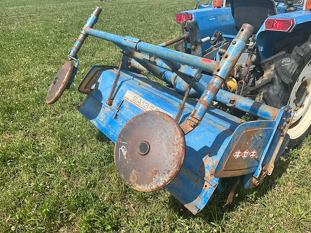 Iseki tu1900 vierwielaangedreven minitractor met grondfrees - afbeelding 14 van  23