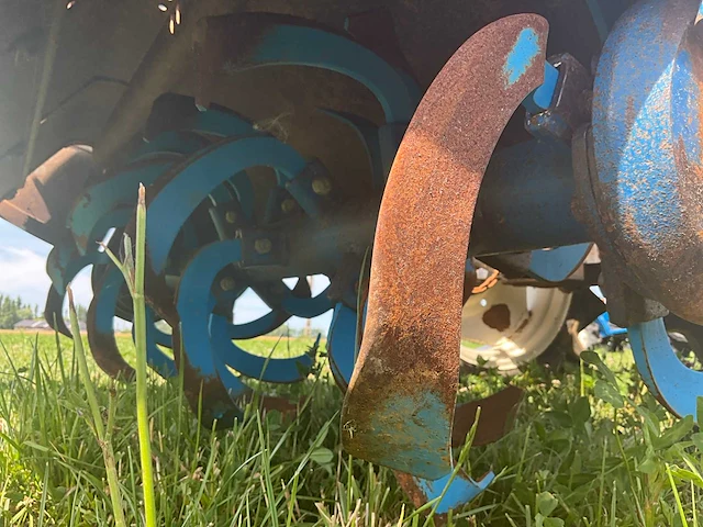 Iseki tu1900 vierwielaangedreven minitractor met grondfrees - afbeelding 15 van  23