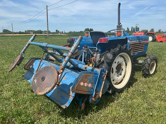 Iseki tu1900 vierwielaangedreven minitractor met grondfrees - afbeelding 19 van  23