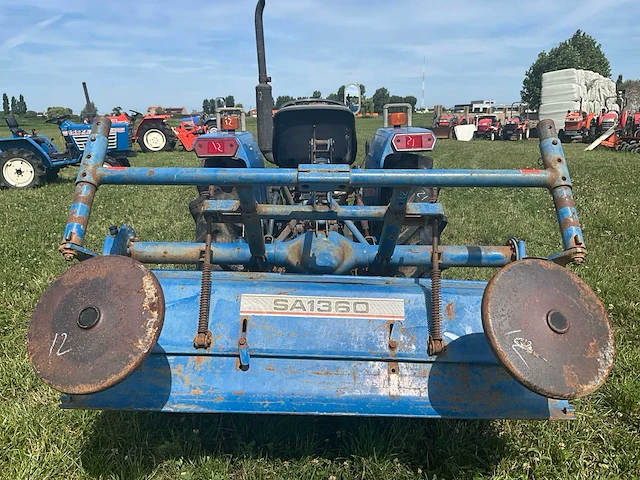 Iseki tu1900 vierwielaangedreven minitractor met grondfrees - afbeelding 20 van  23