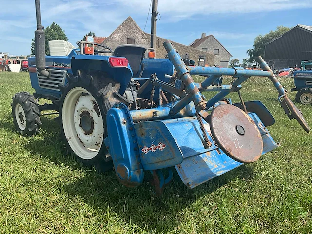 Iseki tu1900 vierwielaangedreven minitractor met grondfrees - afbeelding 21 van  23