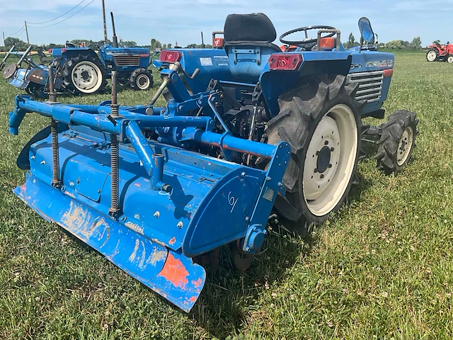 Iseki tu1900 vierwielaangedreven minitractor met grondfrees - afbeelding 19 van  23