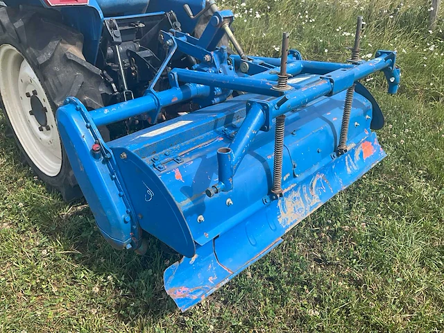 Iseki tu1900 vierwielaangedreven minitractor met grondfrees - afbeelding 13 van  23