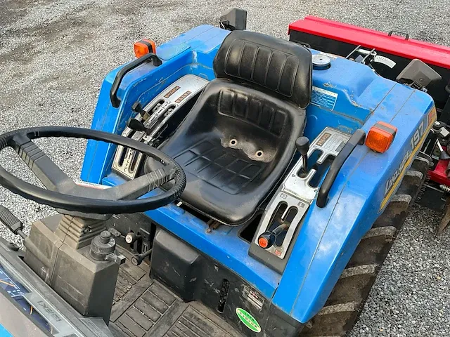 Iseki tu197f minitractor - afbeelding 8 van  30