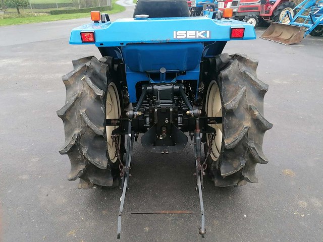 Iseki tu217f vierwielaangedreven minitractor - afbeelding 8 van  13