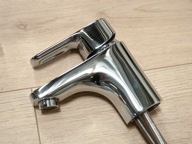 Isideal - lavabo kraan - afbeelding 1 van  9