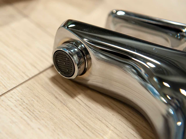 Isideal - lavabo kraan - afbeelding 2 van  9