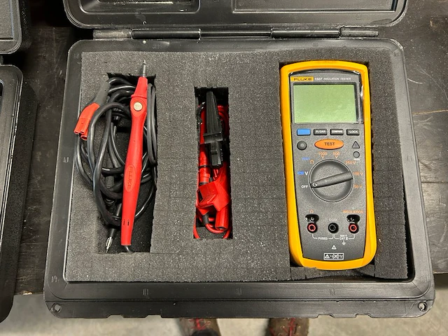 Isolatie tester fluke - afbeelding 1 van  4