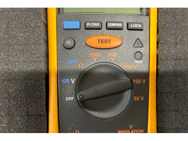 Isolatie tester fluke - afbeelding 3 van  4