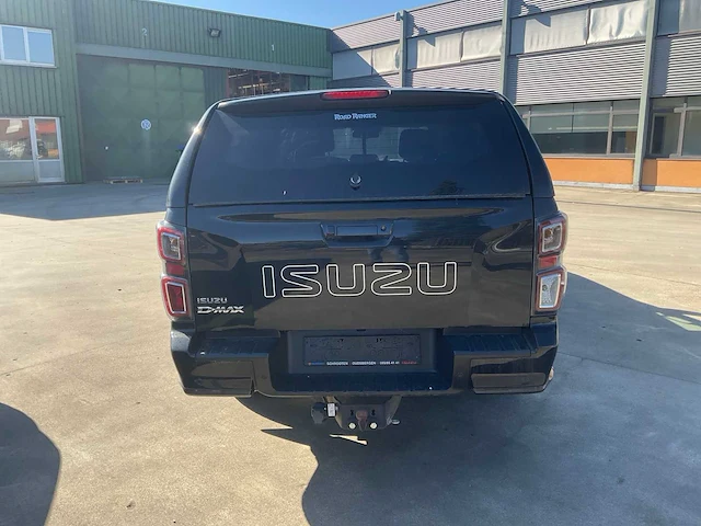 Isuzu pick-up truck bedrijfswagen - afbeelding 8 van  12