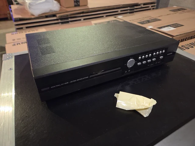 It-flightcase met div it wo barco's infinipix nm100 + np100 - afbeelding 6 van  18