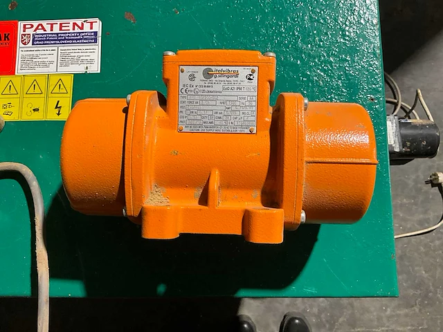 Italvibras mvsi 15/200-s02 trilmotor - afbeelding 2 van  4