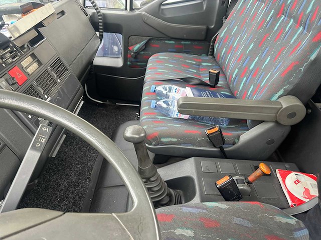 Iveco - 2000 - 80e15/75takelwagen - vrachtwagen - afbeelding 16 van  25