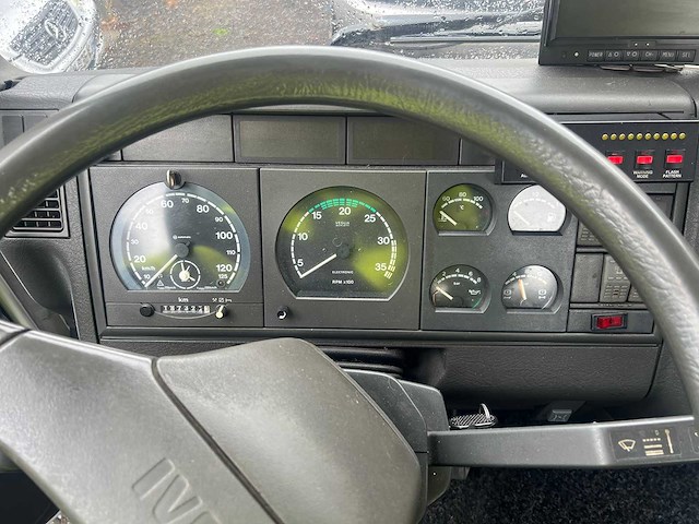 Iveco - 2000 - 80e15/75takelwagen - vrachtwagen - afbeelding 17 van  25