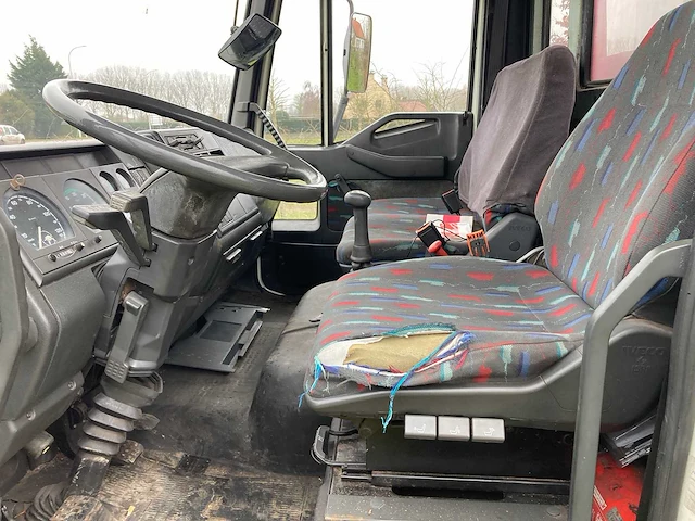 Iveco - 2000 - eurocargo - vrachtwagen - afbeelding 17 van  17