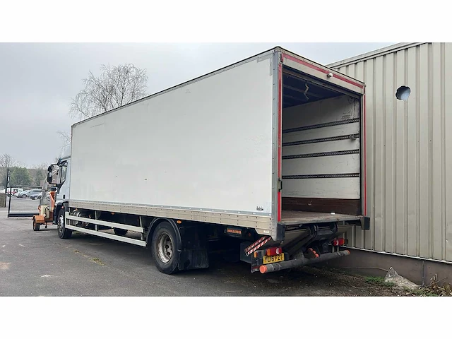 Iveco - 2016 - 180e25 - vrachtwagen - afbeelding 14 van  15
