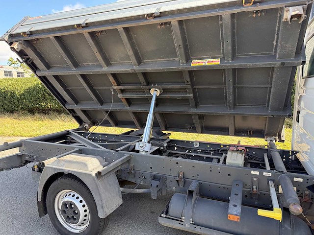 Iveco - 2018 - 35s14n - 3-kant kipper - personenauto - afbeelding 3 van  41