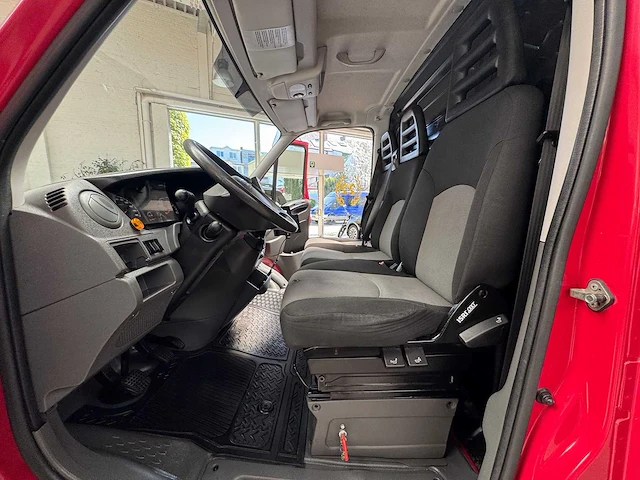 Iveco - daily - 40c15 - van - afbeelding 10 van  27