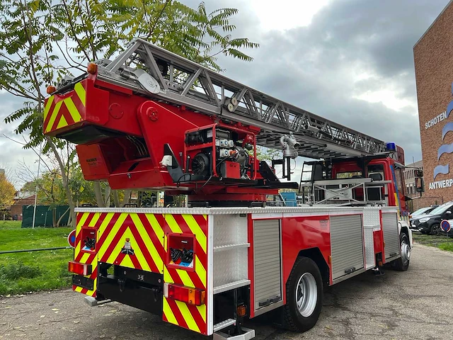 Iveco - eurofire - fire fighting trucks - afbeelding 5 van  64