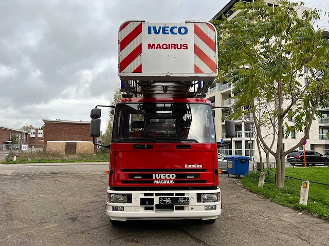 Iveco - eurofire - fire fighting trucks - afbeelding 24 van  64