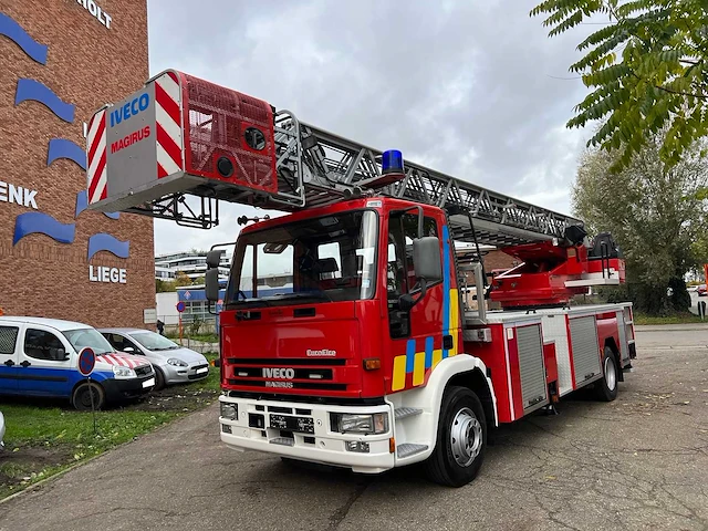 Iveco - eurofire - fire fighting trucks - afbeelding 33 van  64