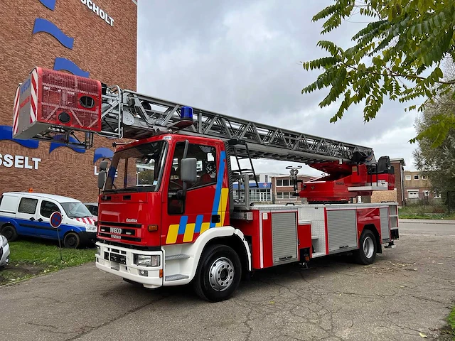 Iveco - eurofire - fire fighting trucks - afbeelding 35 van  64