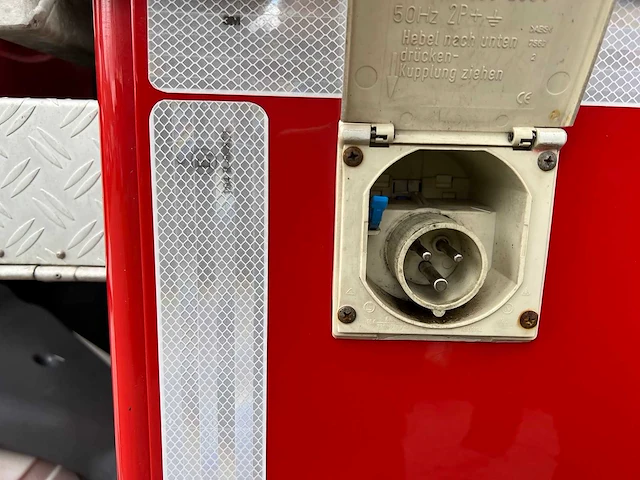Iveco - eurofire - fire fighting trucks - afbeelding 38 van  64