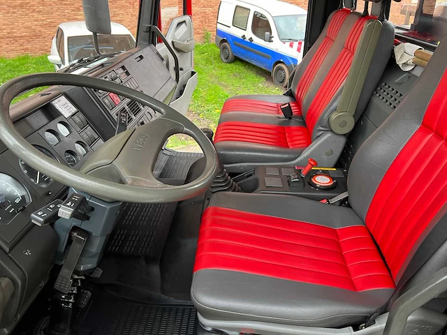 Iveco - eurofire - fire fighting trucks - afbeelding 44 van  64
