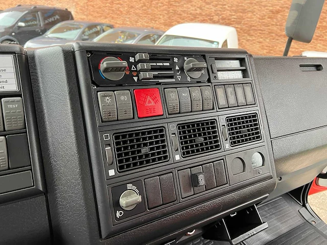 Iveco - eurofire - fire fighting trucks - afbeelding 48 van  64