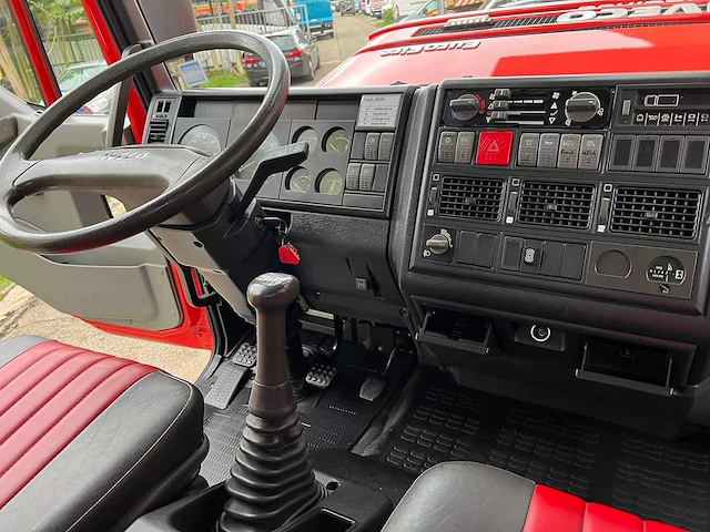 Iveco - eurofire - fire fighting trucks - afbeelding 50 van  64