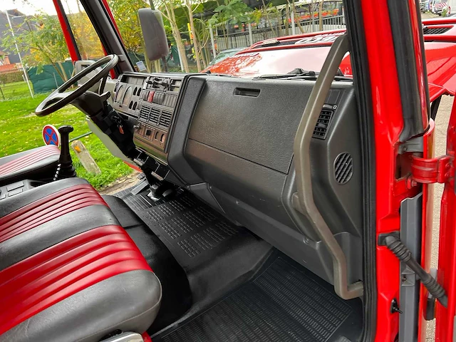 Iveco - eurofire - fire fighting trucks - afbeelding 52 van  64