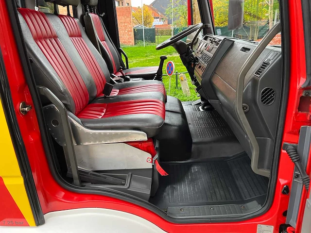 Iveco - eurofire - fire fighting trucks - afbeelding 53 van  64